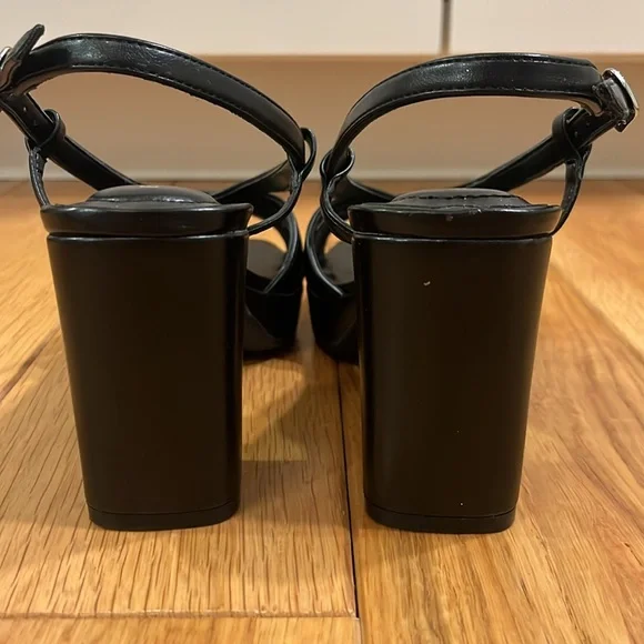 Bandolino Women's Brie Heeled Sandal Size 7M - Picture 11 of 16